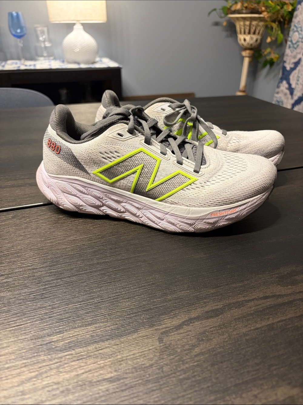 New Balance Fresh Foam X 880v14 Grey Lime Running Shoes Women's Size 6 EUC